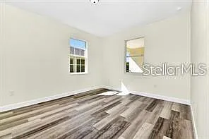 285 N Kentucky Ave — Photo 8