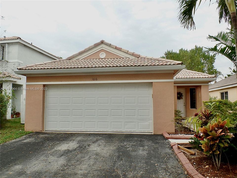 1st image of 1616 Salerno Cir