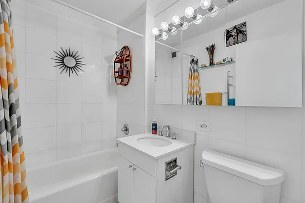 Rented by Compass | media 13