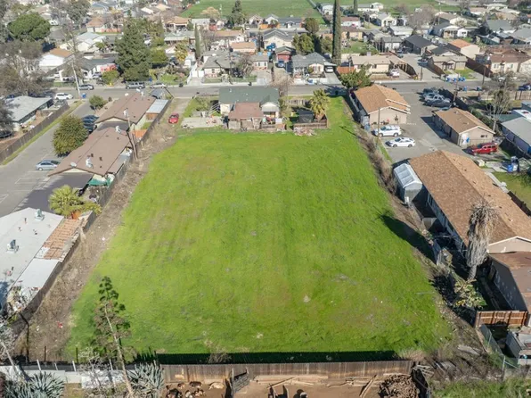 1944 Pleasant Ave, Ceres, CA 95307