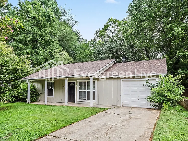 1056 Parkwest Ct — Photo 2