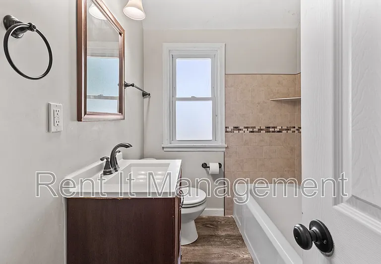 3314 Franklin St — Photo 18