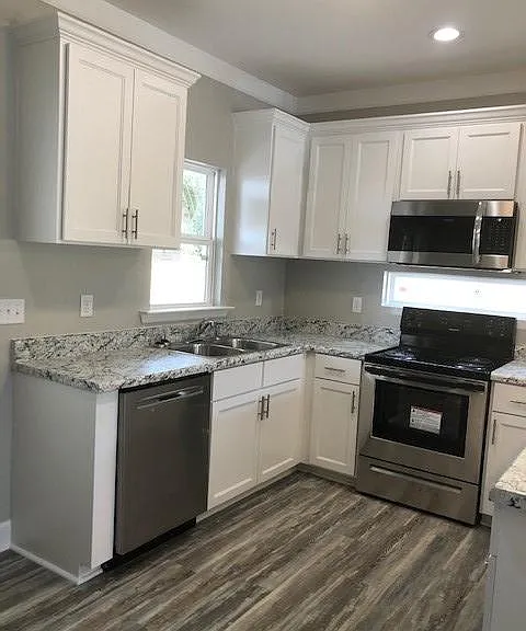 21 25th St SE #21 & 23 — Photo 16