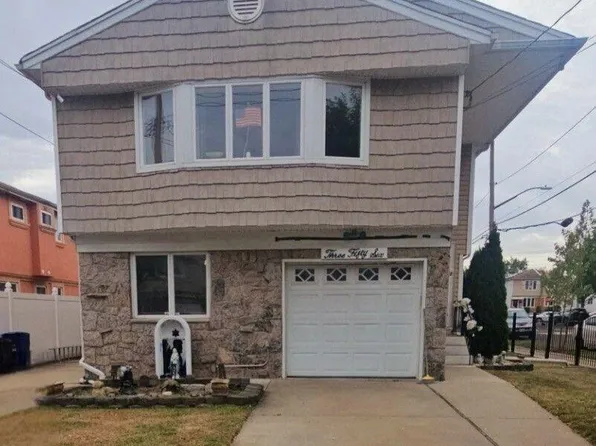 356 Naughton Ave, Staten Island, NY 10305