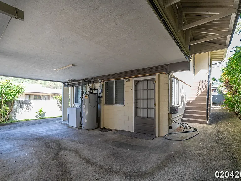 1835 Akone Pl #B — Photo 2