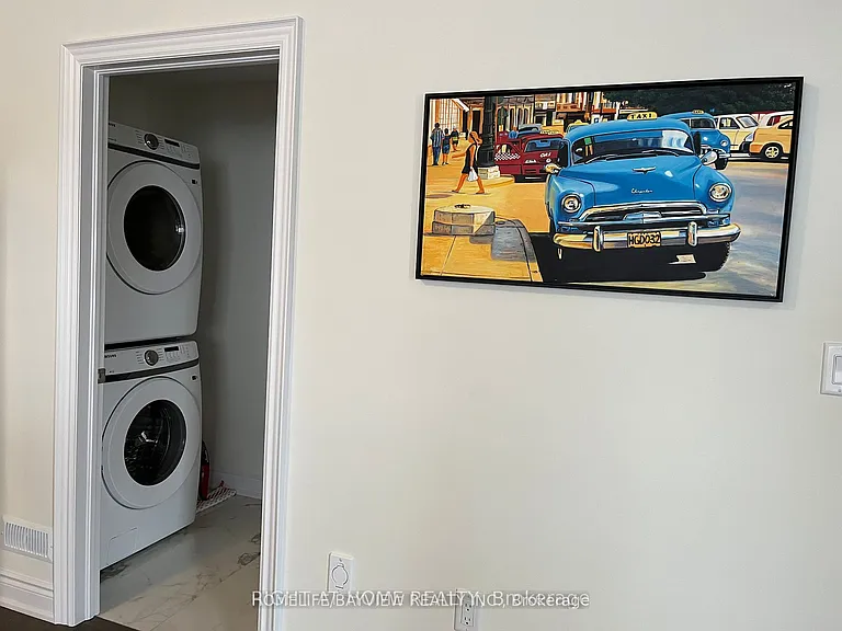 7 Griffith St W — Photo 49