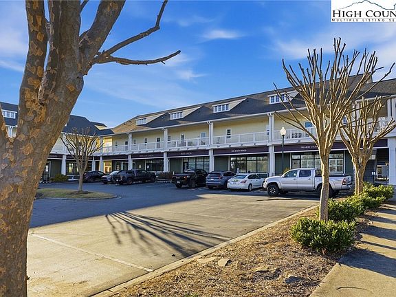 2nd image of 406 E Union Street #B