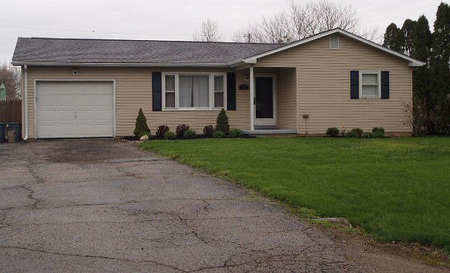 1st image of 153 Stacy Dr