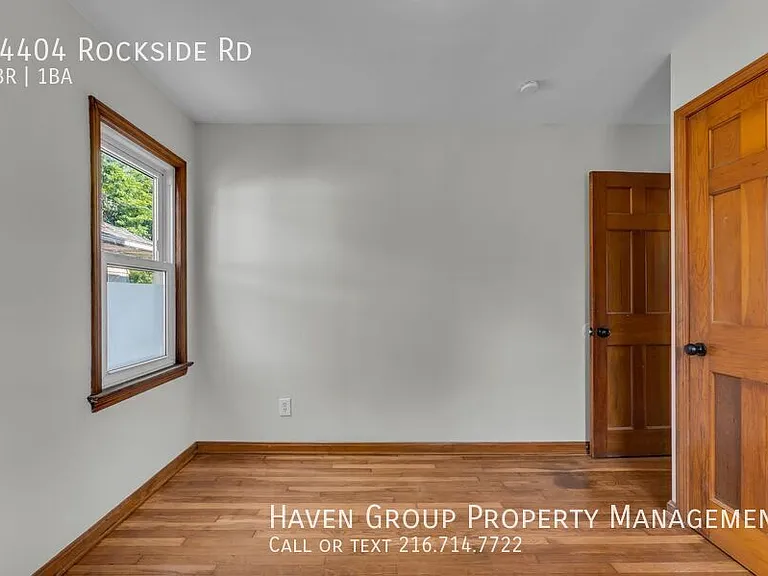 14404 Rockside Rd — Photo 12