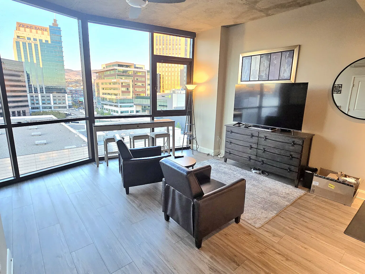 Studio, 500 sqft, $1,950 — Photo 3