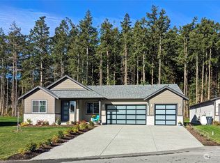 1162 Seawall Ln, Oak Harbor, WA 98277