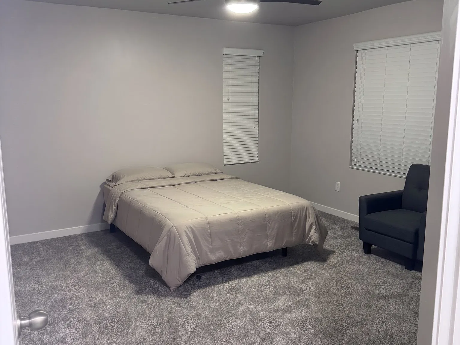 4 bed, 2300 sqft, $2,800 — Photo 2