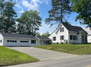 85 Main St, Dexter, ME 04930