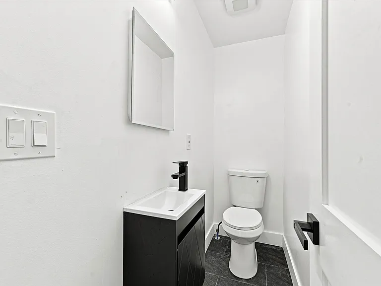 269 S Hirst St — Photo 11