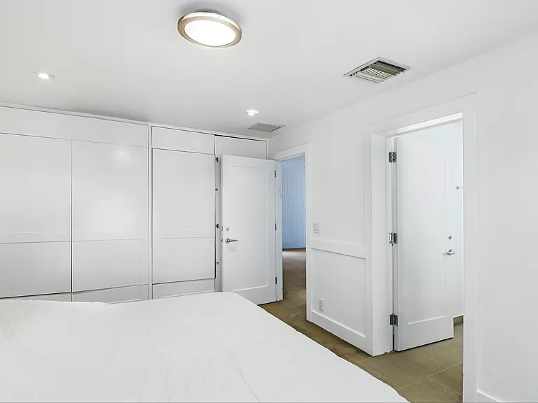 222 Park Ave — Photo 9