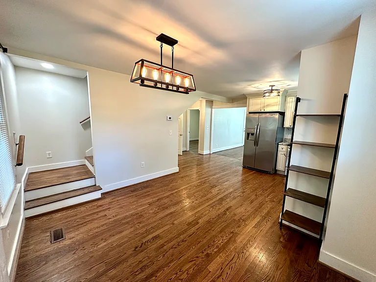 111 Alice St — Photo 11