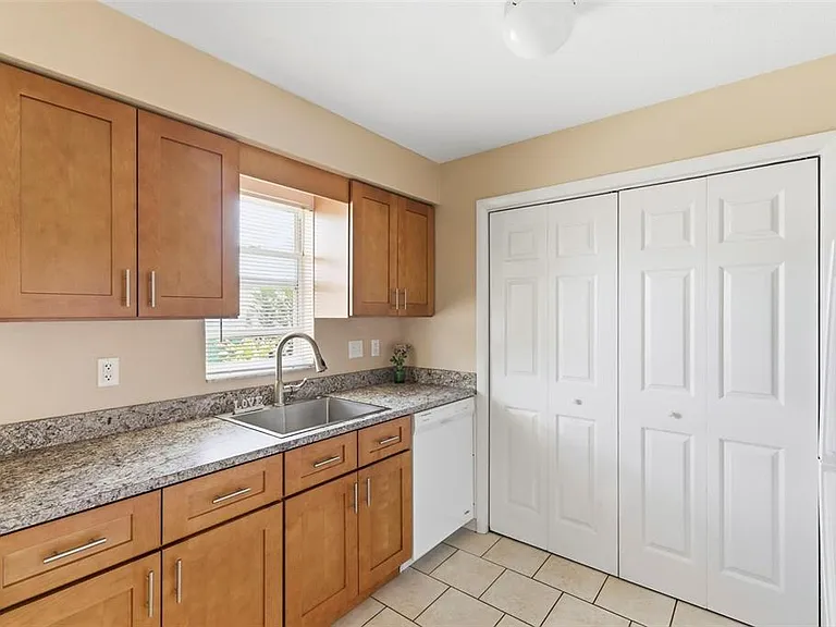 3052 Park Ln #B — Photo 18