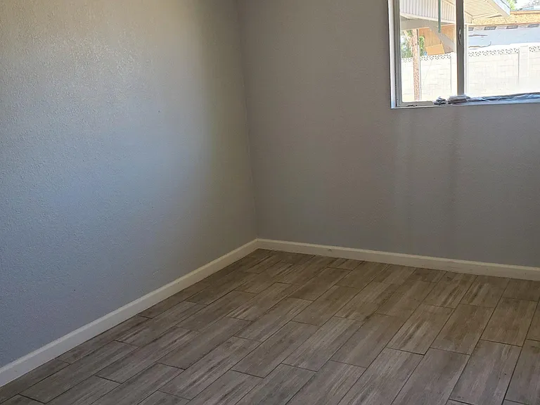 3020 N 54th Ln — Photo 13