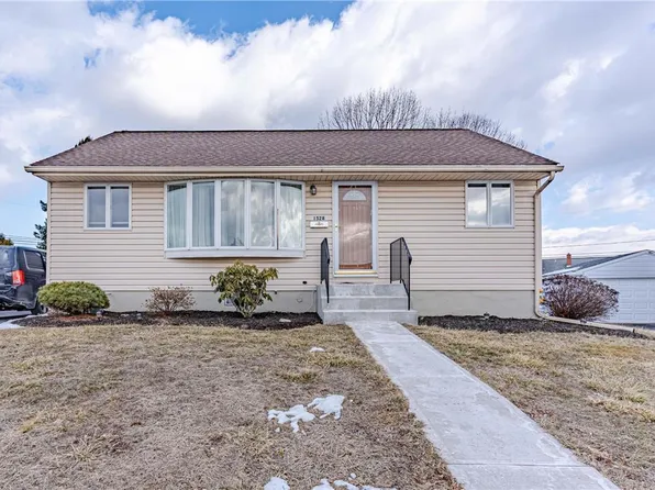 1528 Eastwood Dr, Bethlehem, PA 18018