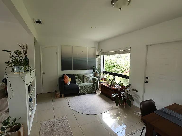 5758 SW 27th St — Photo 8