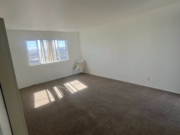 239 Price St APT 3