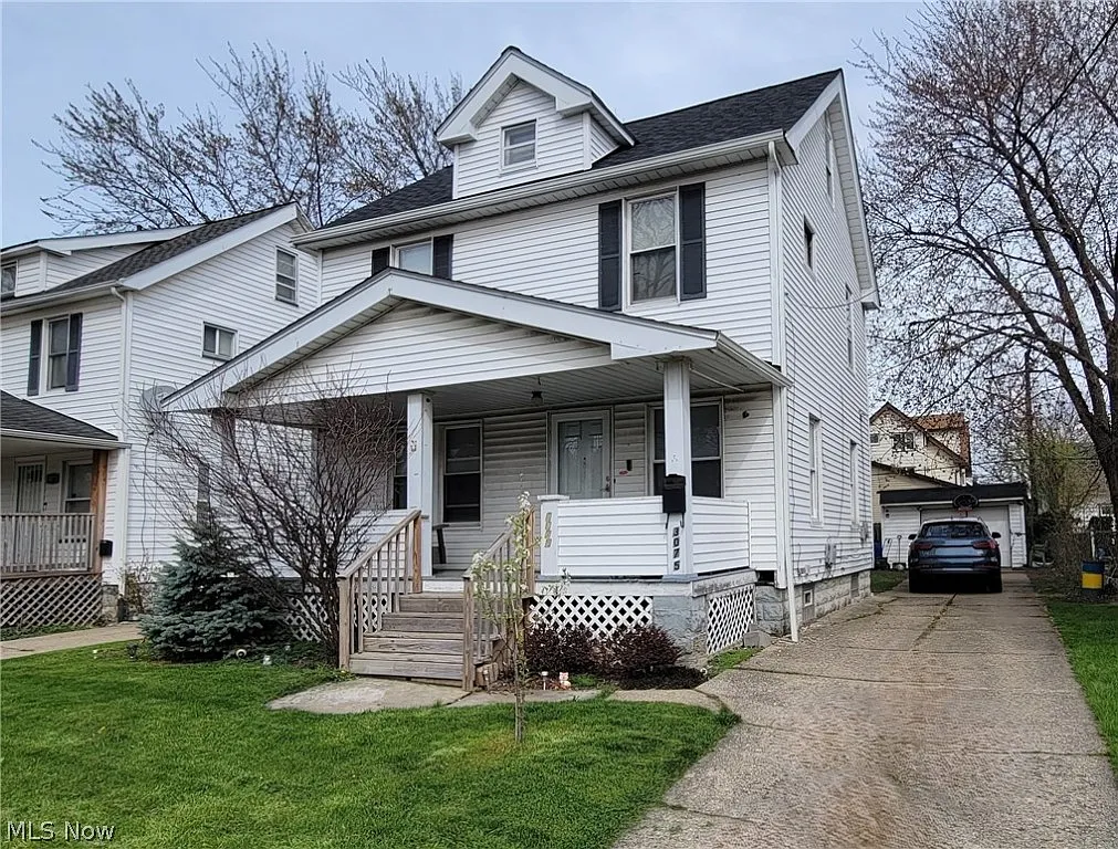 3075 W 112th St photo 1