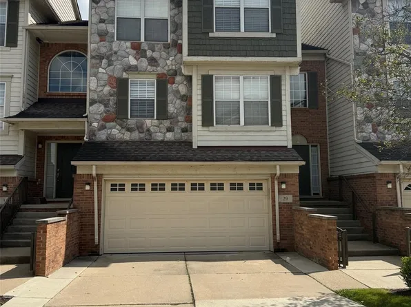 29 Lyons Ct, Dearborn, MI 48126