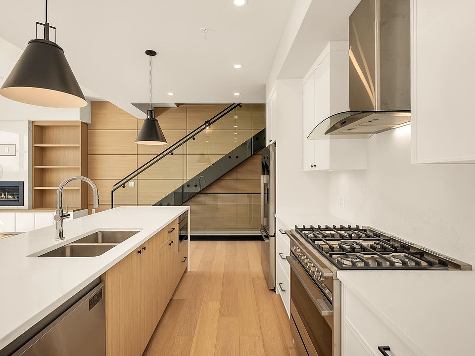 1st image of 3407 Mamquam Rd #5