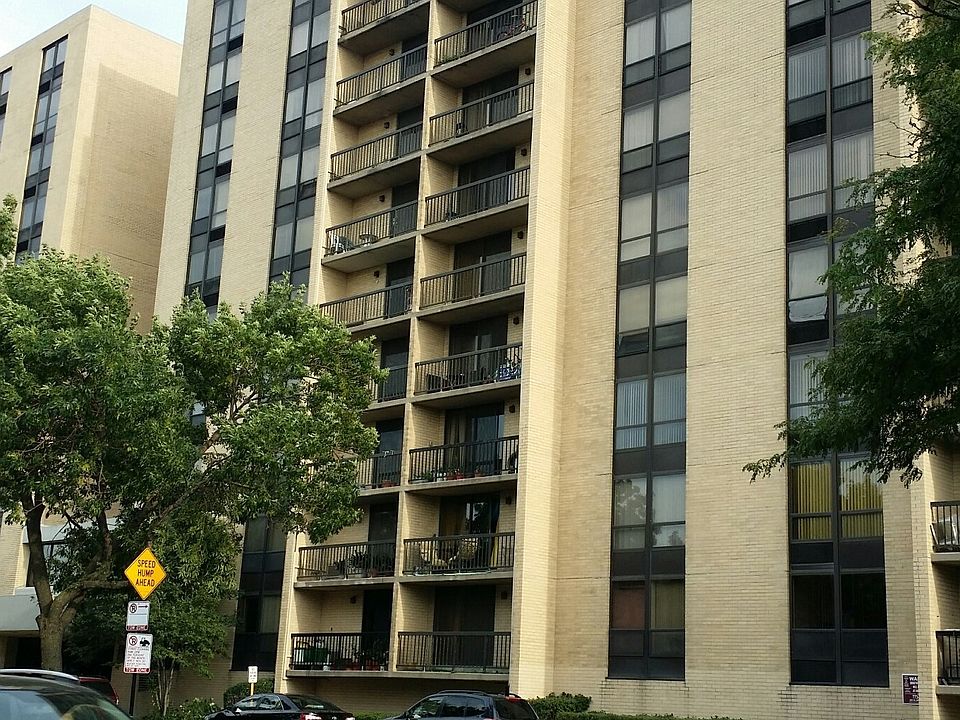 1st image of 501 W 24th Pl APT 504