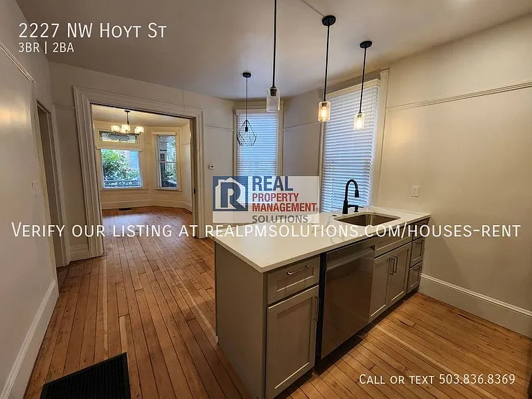 2227 NW Hoyt St — Photo 9