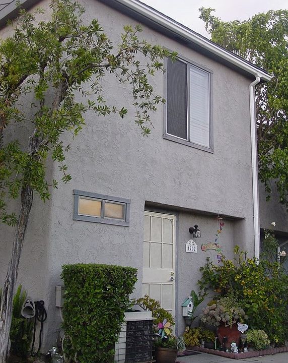 1st image of 1702 Puente Ave