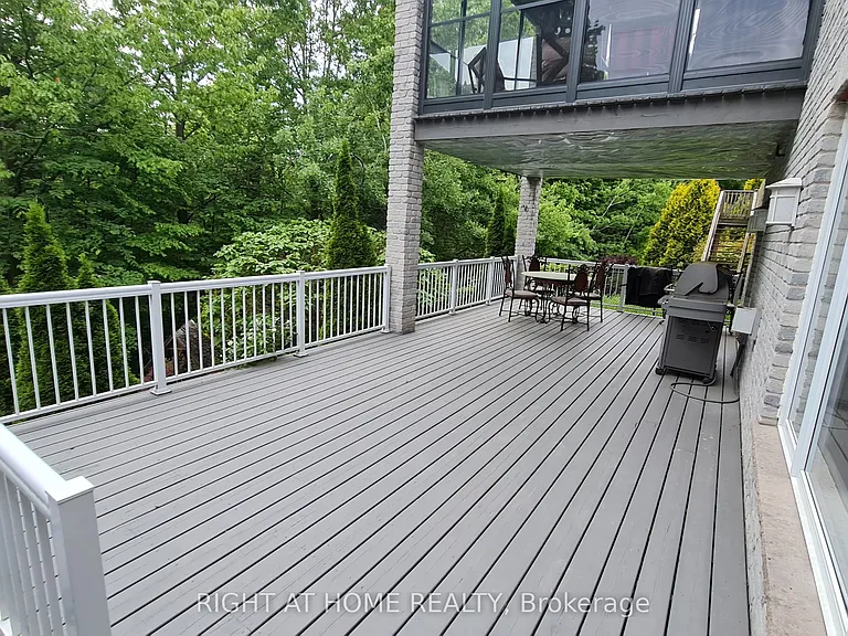 172 Lena Cres #2 — Photo 1
