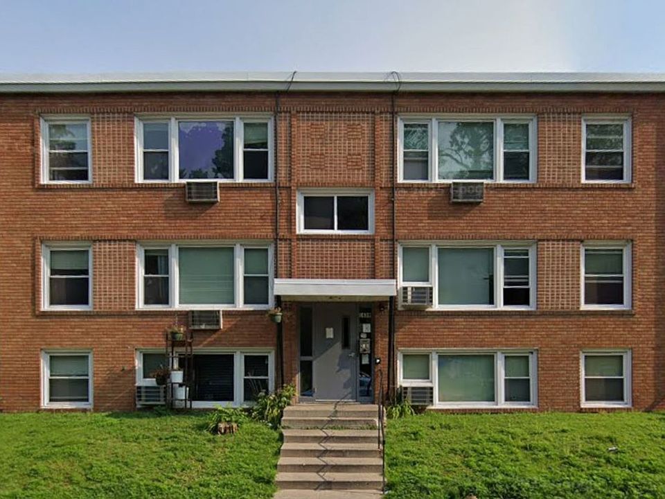 1st image of 1439 7th St E APT 12