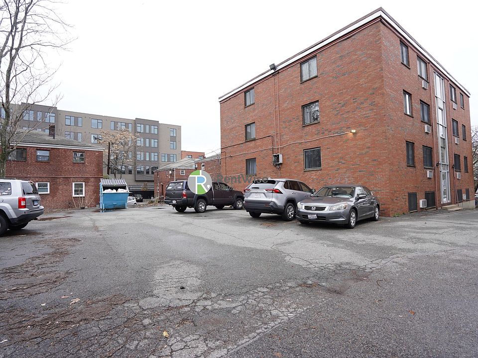 2nd image of 47 Gardner St APT 5