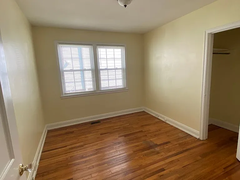 1107 Georgia Ave — Photo 11