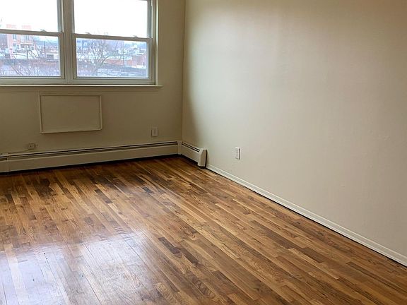 4th image of 4316 213th St #3F