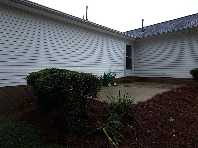 137 Westmont Dr — Photo 21