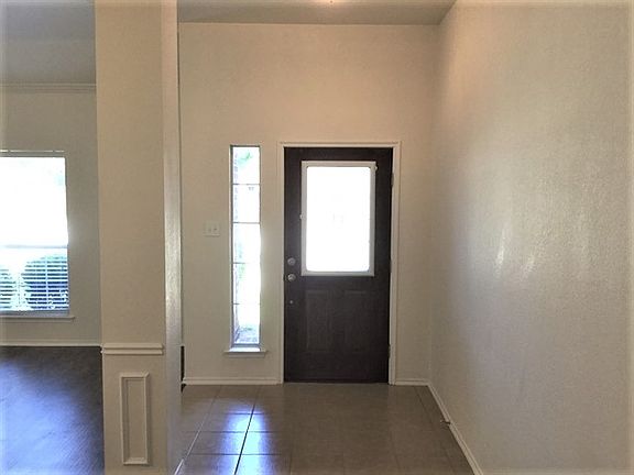 2nd image of 473 Sausalito Dr