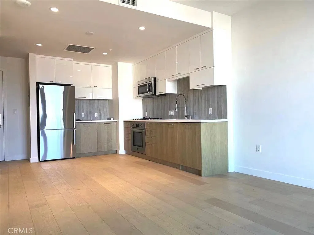 1 bed, 1.0 bath, 705 sqft, $2,650 — Photo 3