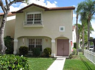 10861 NW 8th St, Pembroke Pines, FL 33026