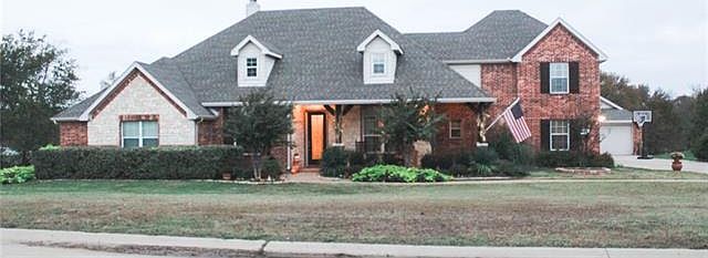1st image of 1041 Oak Creek Cir
