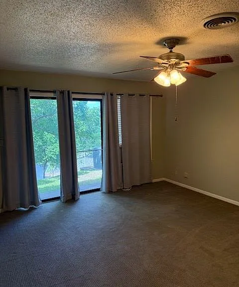 405 Summit Cir — Photo 8