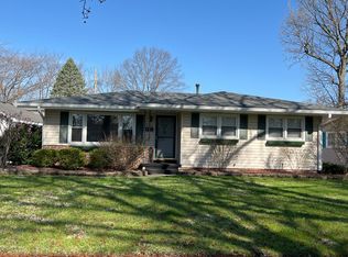 2303 Eastview Dr, Springfield, IL 62702