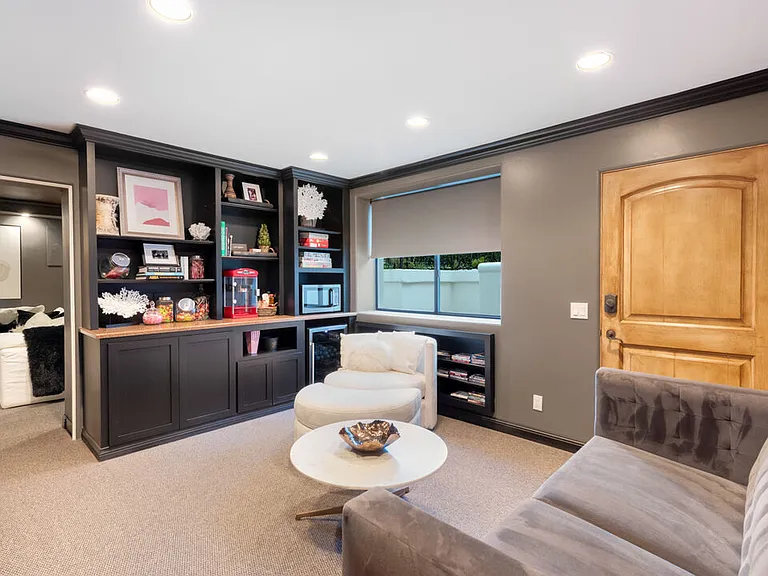 6110 Merritt Dr — Photo 34