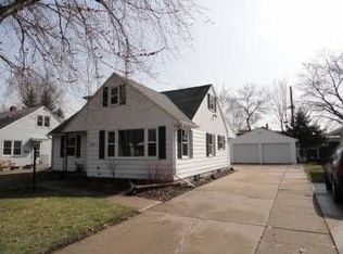 521 Martin St, De Pere, WI 54115