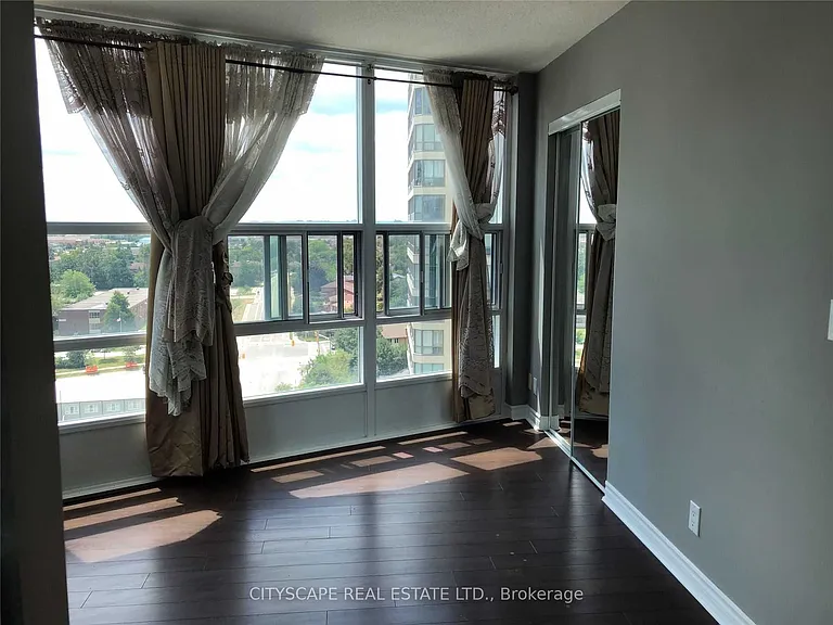 33 Elm Dr W #1502 — Photo 7