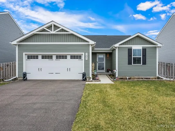 205 N Buckeye St, Waterman, IL 60556