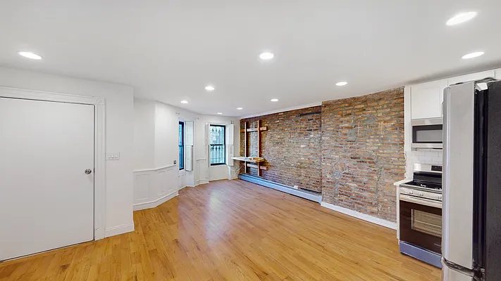 Rented by Makover Group Inc | media 15