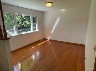 1602 Irvenway Ln, Chester, VA 23836