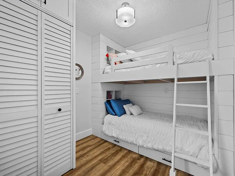 201 S Seas Dr #404 — Photo 29